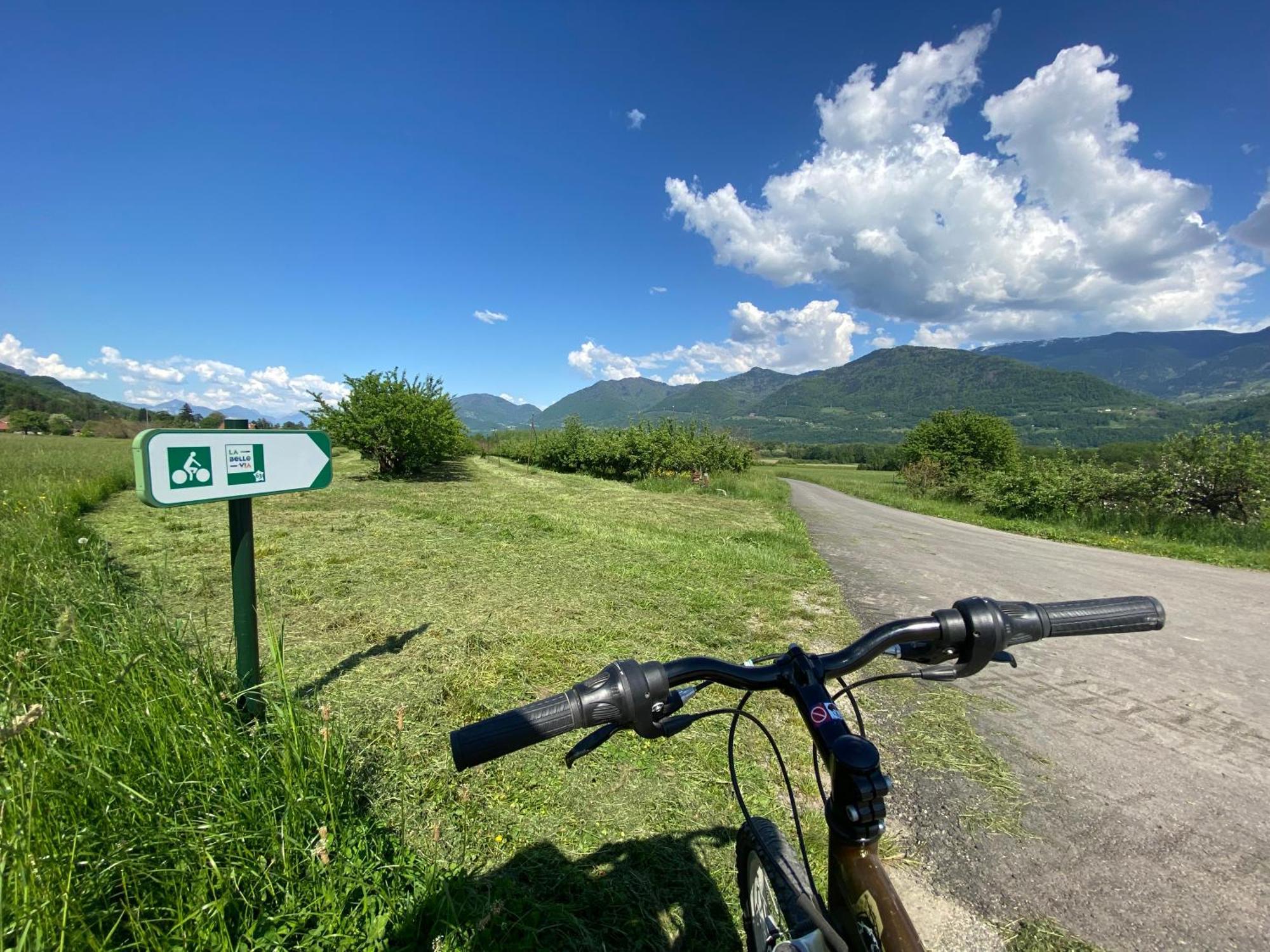 Maison De Village Au Pied De La Montagne Lumbin エクステリア 写真