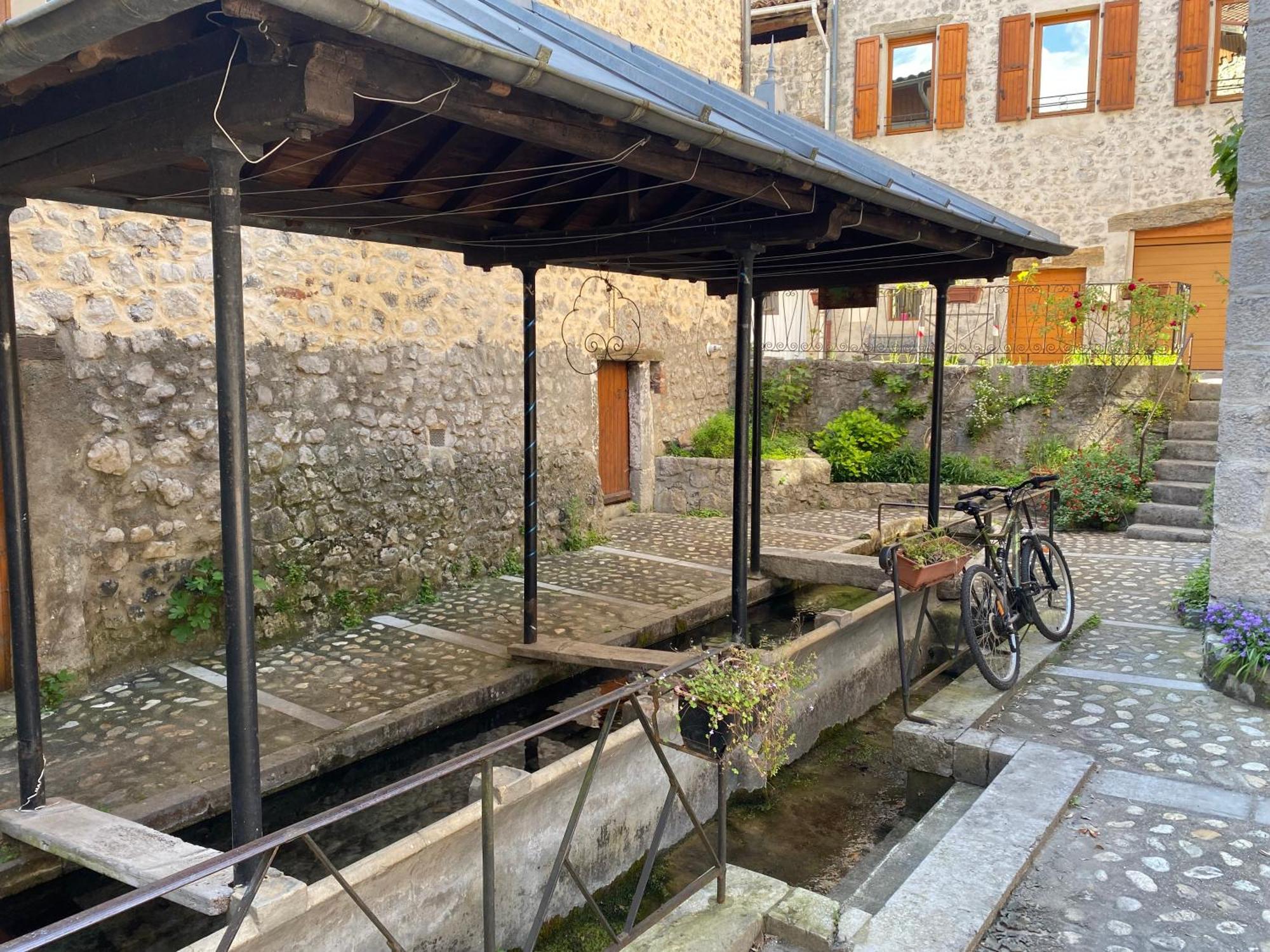 Maison De Village Au Pied De La Montagne Lumbin エクステリア 写真